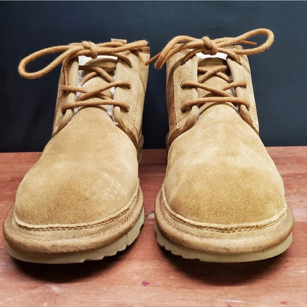 UGG Big Kid's Nuemel II Chukka Chestnut Lace Up in Size 5